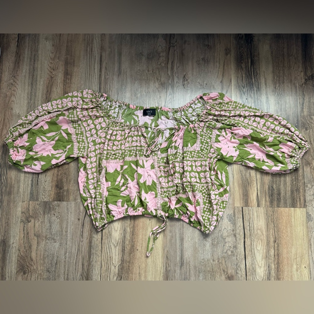 Tisdale Floral Drawstring Top - Picture 11 of 13